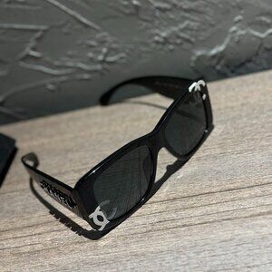 Chanel Cool sunglasses